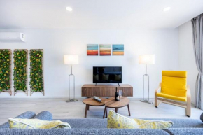 The Hub central apartment Burgau